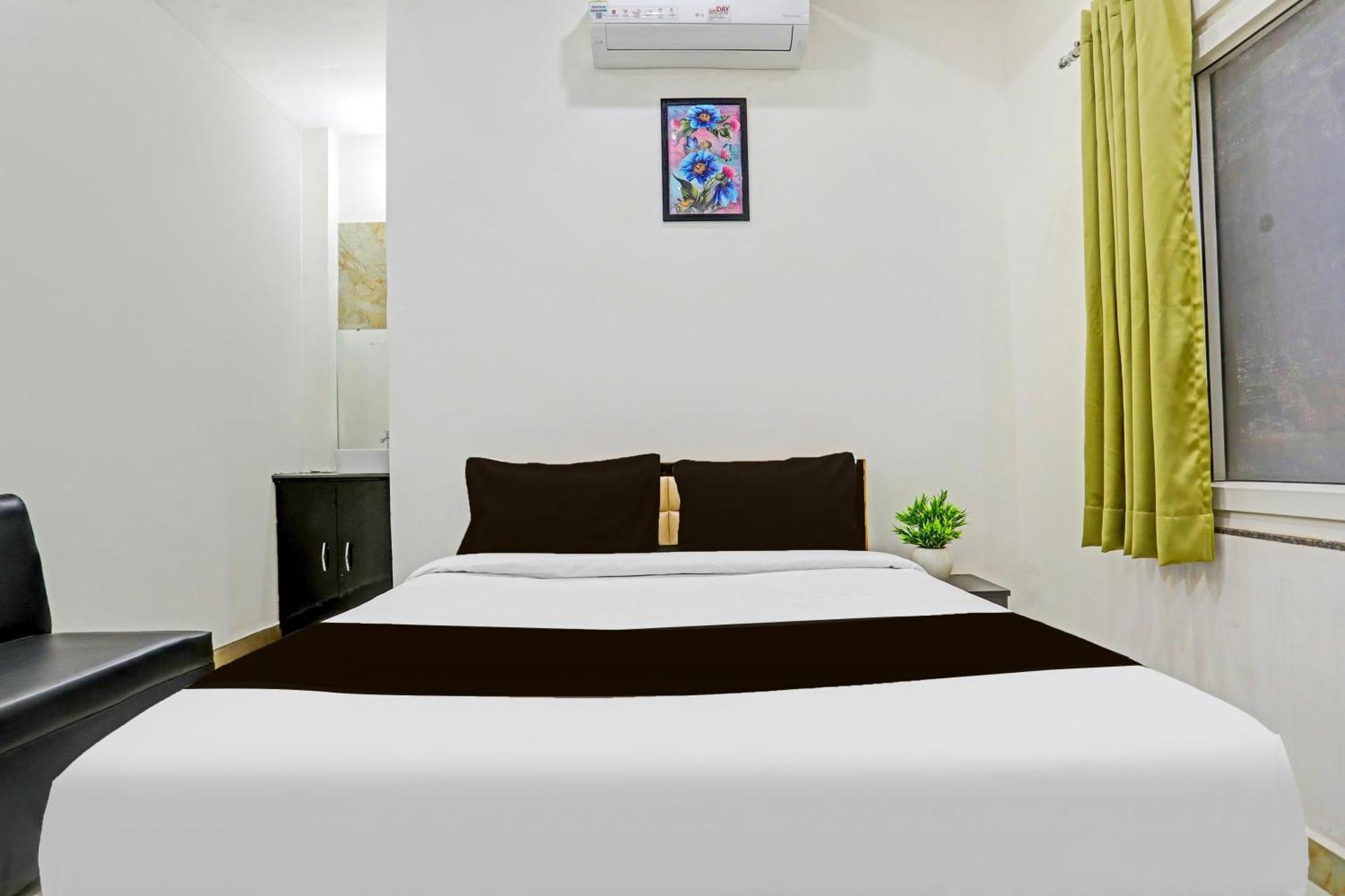 Hotel O The Maruti Paying Guest House Varanasi Bagian luar foto