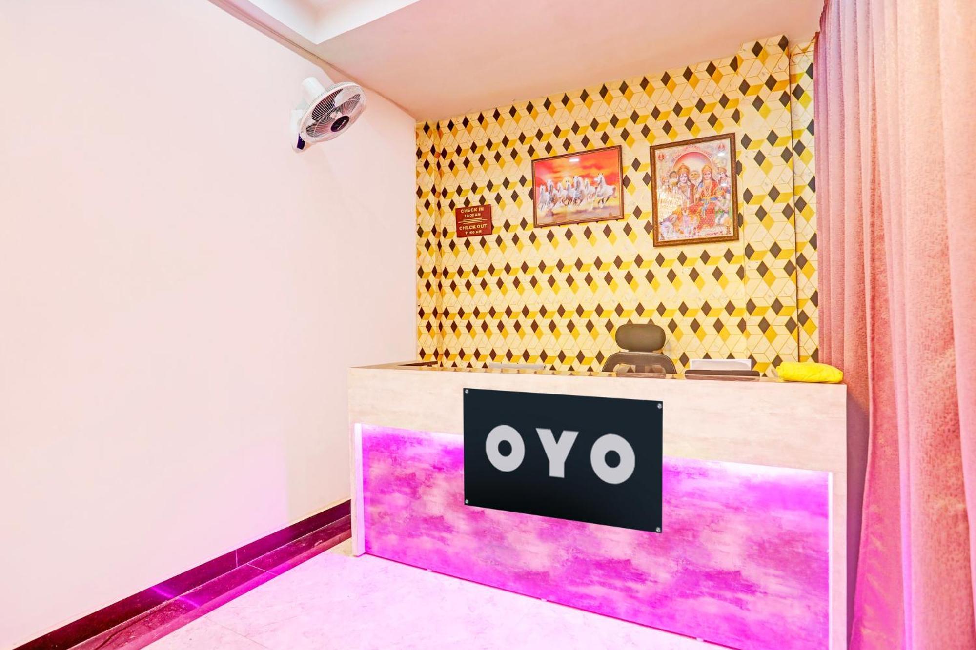 Hotel O The Maruti Paying Guest House Varanasi Bagian luar foto